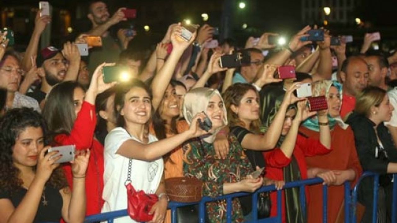 Kardeşlik Festivali renkli görüntülerle başladı