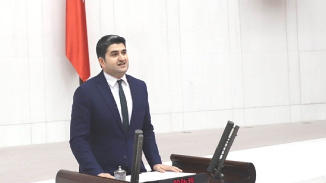 “AKP, AR-GE’de de Hedeften Saptı”