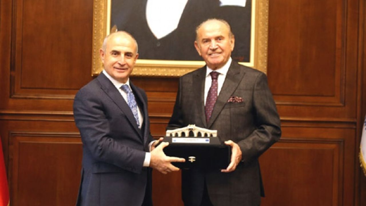 Topbaş:  Çekildik izzet-i ikbal ile siyasetten!