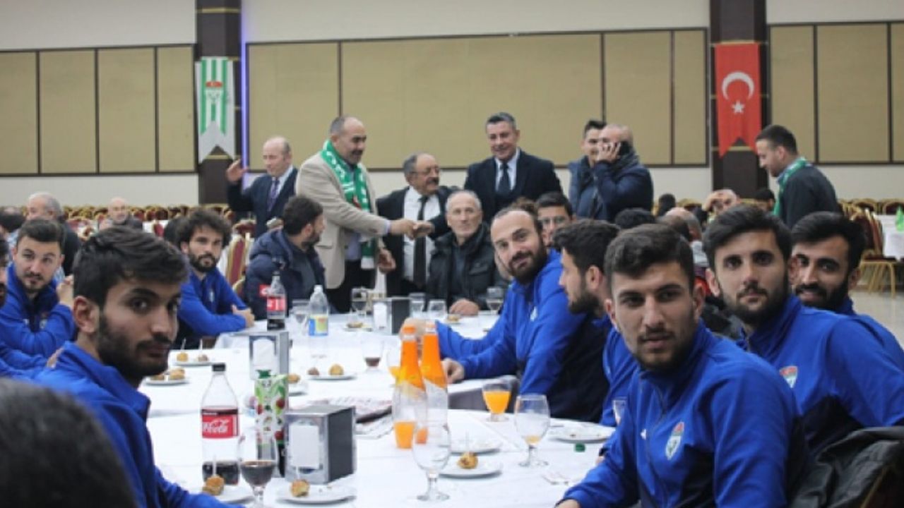Kars36spor Esenyurt'ta moral depoladı