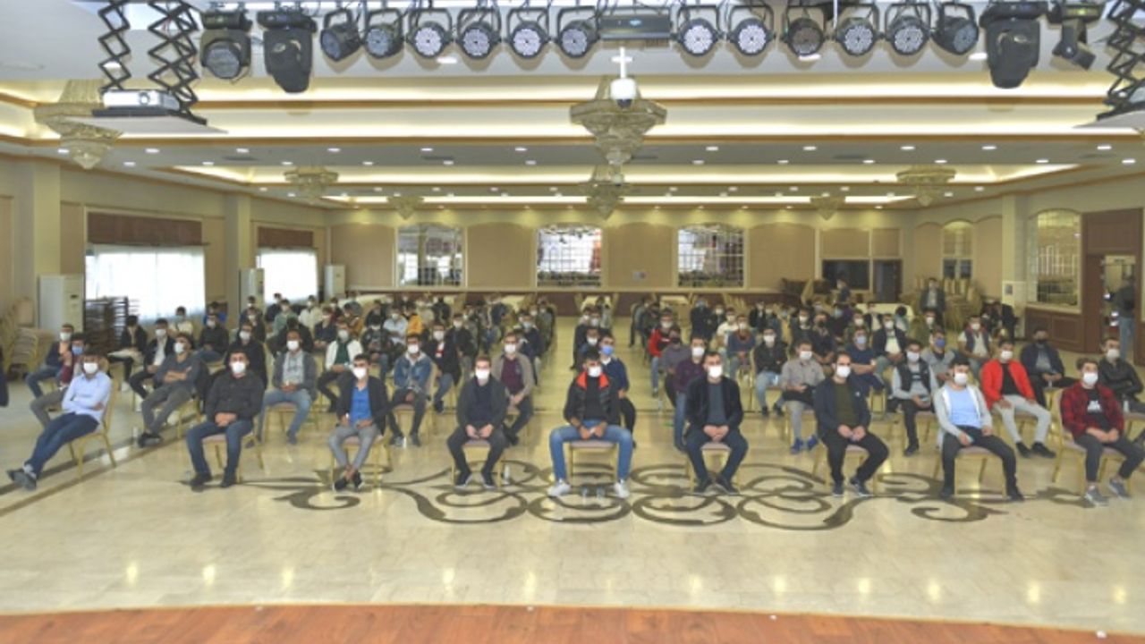 Esenyurt Belediyesi işsize iş buluyor