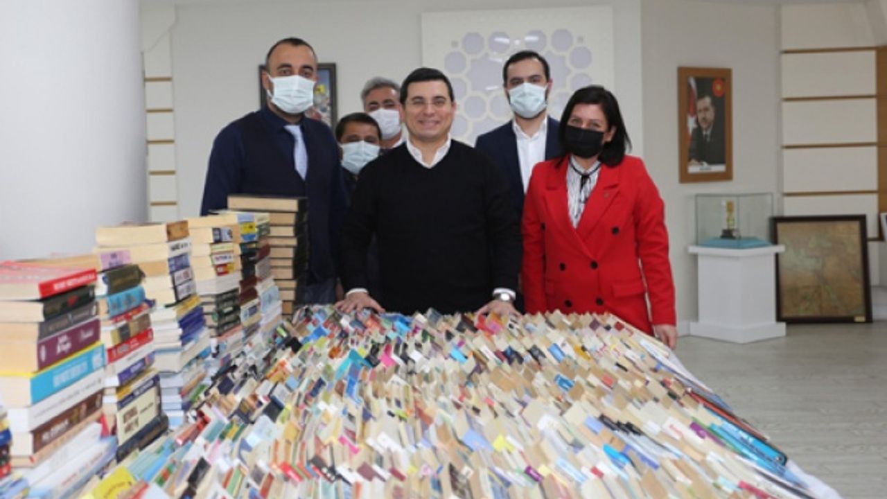 Cemil Meriç Kitaplığına kitap yağıyor