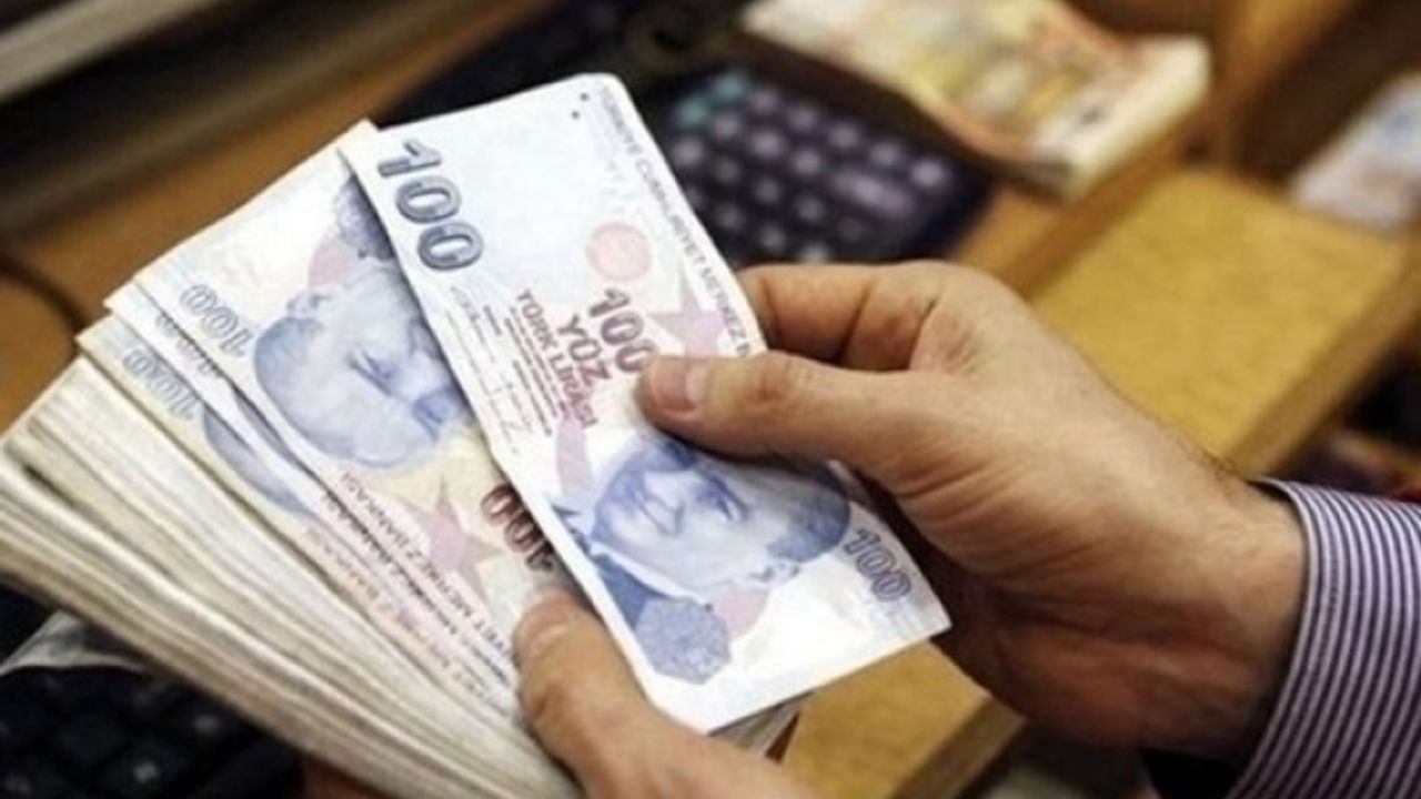 Emeklilere %25.48'lik zam göründü.