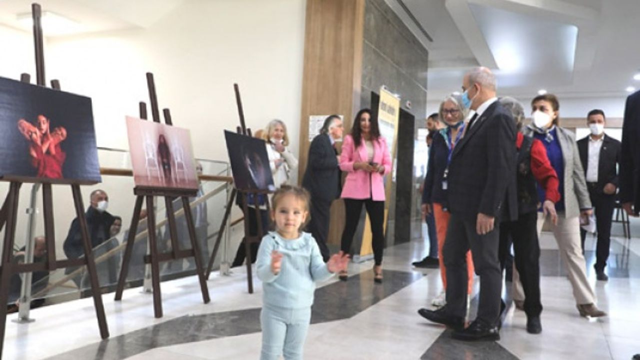 Sanatın her dalı belediye koridorlarında