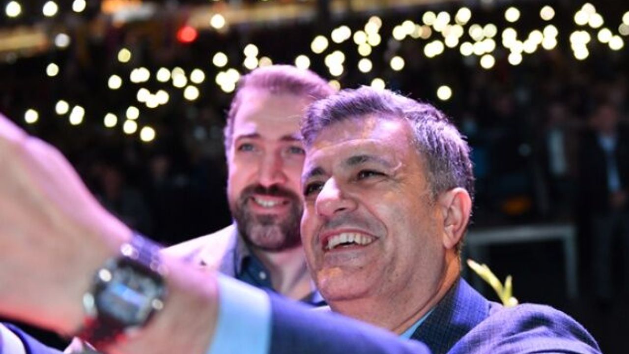 Kuveytli Owayed Esenyurt'ta sahne aldı