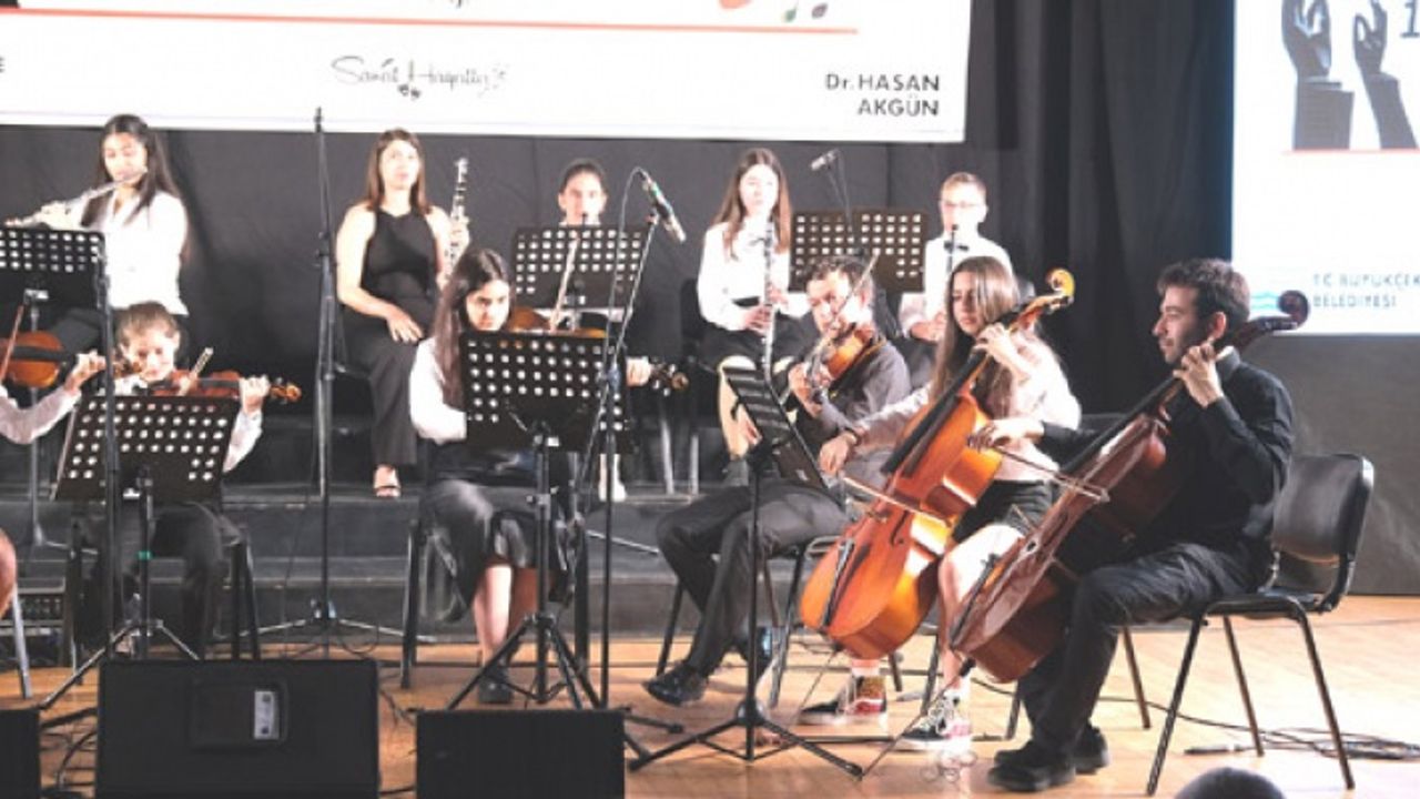 100. Yıl Gençlik Orkestrası'ndan muhteşem performans