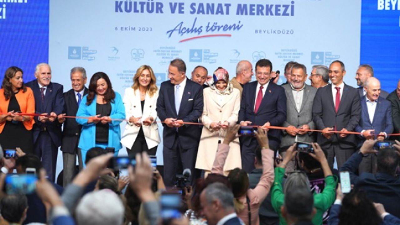 Fatih Sultan Mehmet Kültür Merkezi açıldı