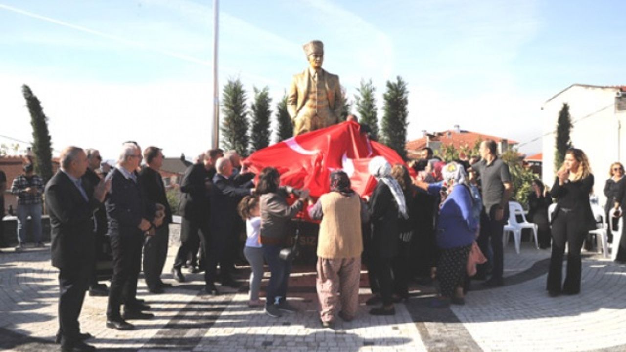 Büyükçekmece Çakmaklı da Atatürk Anıtı açıldı