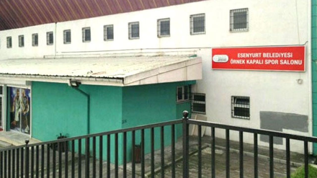 Esenyurt Belediyesi spor tesislerine el konmasına CHP'den tepki