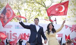 Avcılar'da ertelenen bayrama coşkulu kutlama