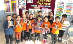 Özlem Yıldırım'dan köy çocuklarına kitap yoldaşlığı