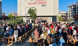 Silivri Cemevi'nde Aşure'ye yoğun katılım