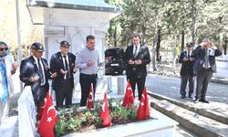 Demokrasi ve Millî Birlik Günü'nde Şehitler anıldı