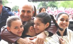 “Bütün insanlar aynı dilde gülümser.”