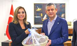Candan Yüceer'den Özgür Özel'e ziyaret