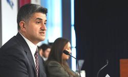 Onursal Adıgüzel'den istifalara tepki