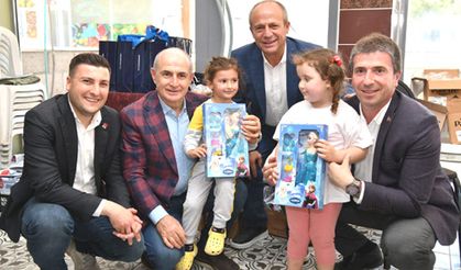 CHP’lilerden Büyükkarıştıran’da adaylarına destek