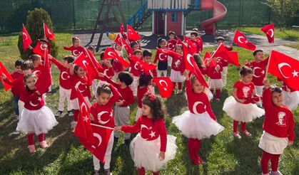Minik Maltepelilerin 29 Ekim coşkusu