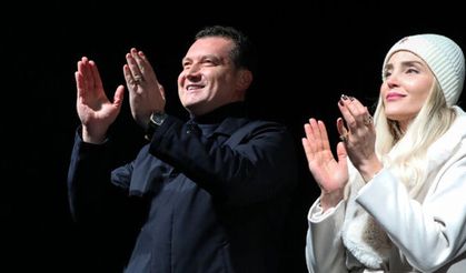 “Bu gece gökyüzü, hayallerimiz kadar parlak…”