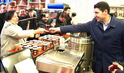 Komşu Kafe'de Çay 2 Kahve 15 TL