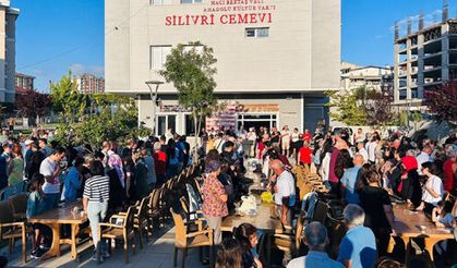 Silivri Cemevi'nde Aşure'ye yoğun katılım