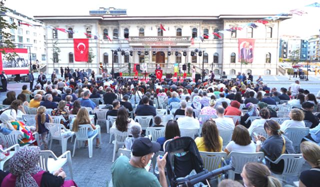 Beylikdüzü'nde Sivas Kongresi kutlandı