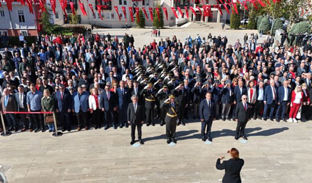 Cumhuriyetin 101. şan ve şeref yılı gururla kutlanıyor