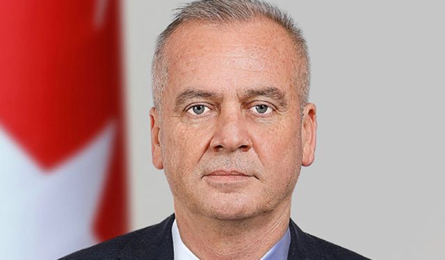 Barlas’tan Özel’e ‘Cunta’ tepkisi