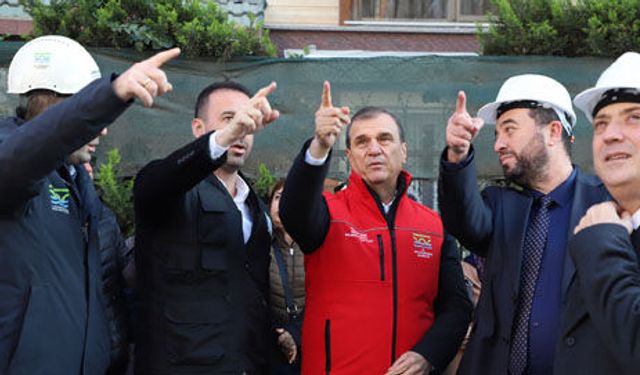 Büyükçekmece’de riskli bir site daha yıkıldı