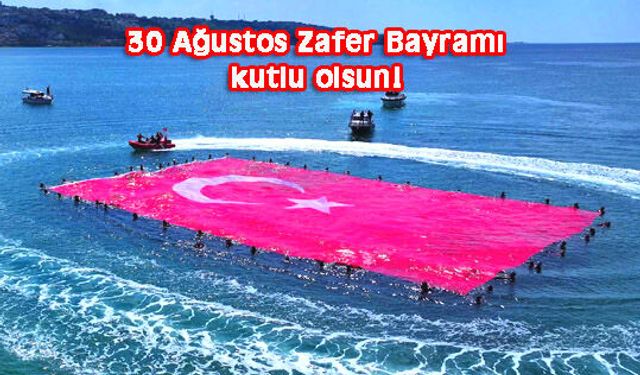Büyükçekmece Körfezi’nde 660 metrekarelik bayrak açtılar