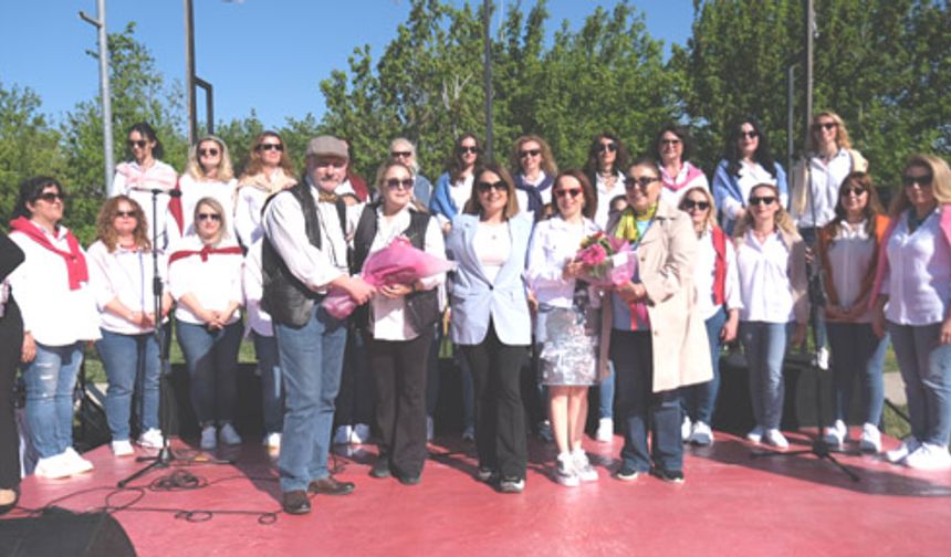 Büyükçekmece’de Anneler Günü coşkuyla kutlandı