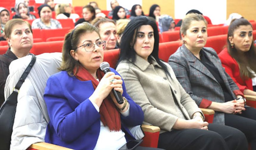 Büyükçekmece’de kadınlar, şiddete karşı bir araya geldi